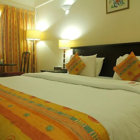 Ramada Resort Accra Extérieur photo