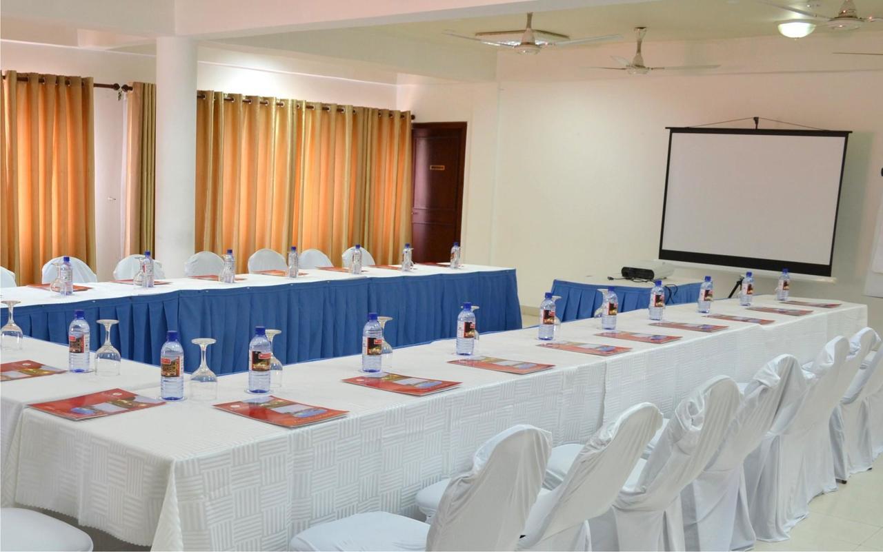 Ramada Resort Accra Extérieur photo