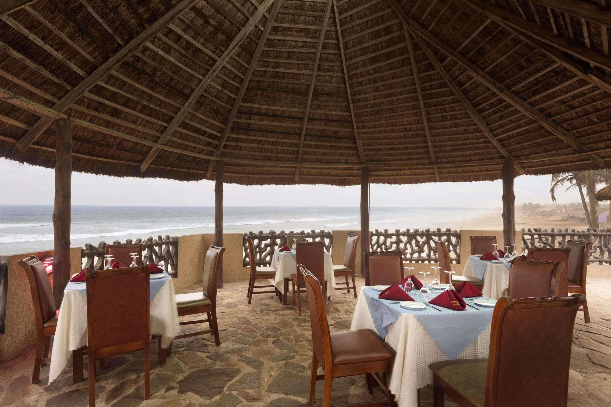 Ramada Resort Accra Extérieur photo