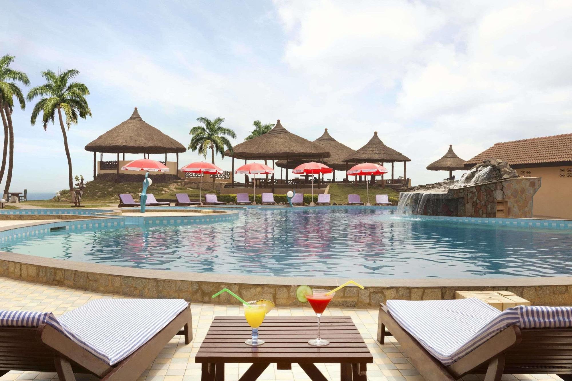 Ramada Resort Accra Extérieur photo